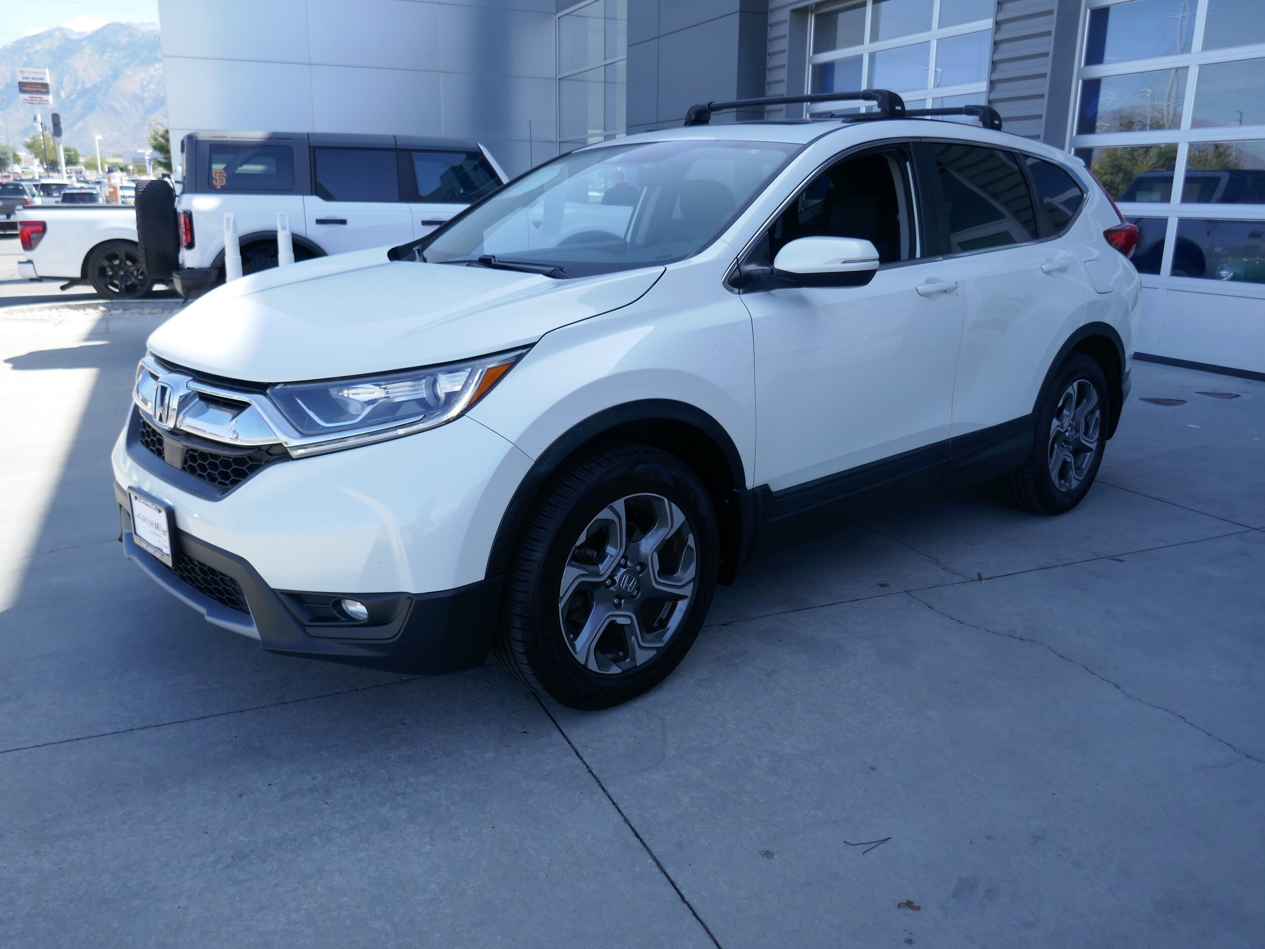 2017 Honda CR-V EX photo 3
