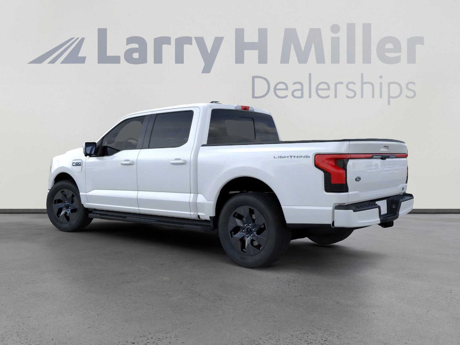 2025 Ford F-150 Lightning Lariat photo 3