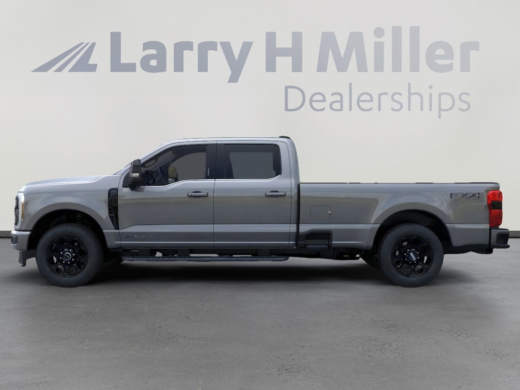 New 2025 Ford Super Duty F-350 SRW LARIAT 4WD Crew Cab 8' Box V8 Engine