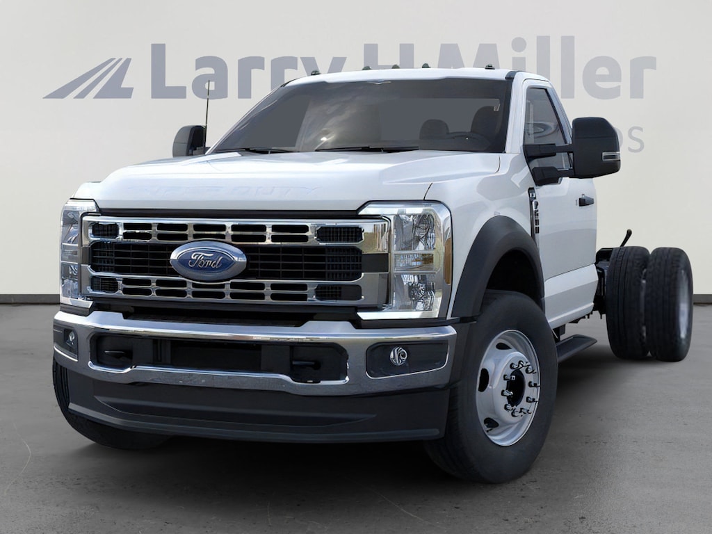 New 2025 Ford Super Duty F-600 DRW XL F-600 4X4 CHASSIS CAB DRW/145 V8 Engine
