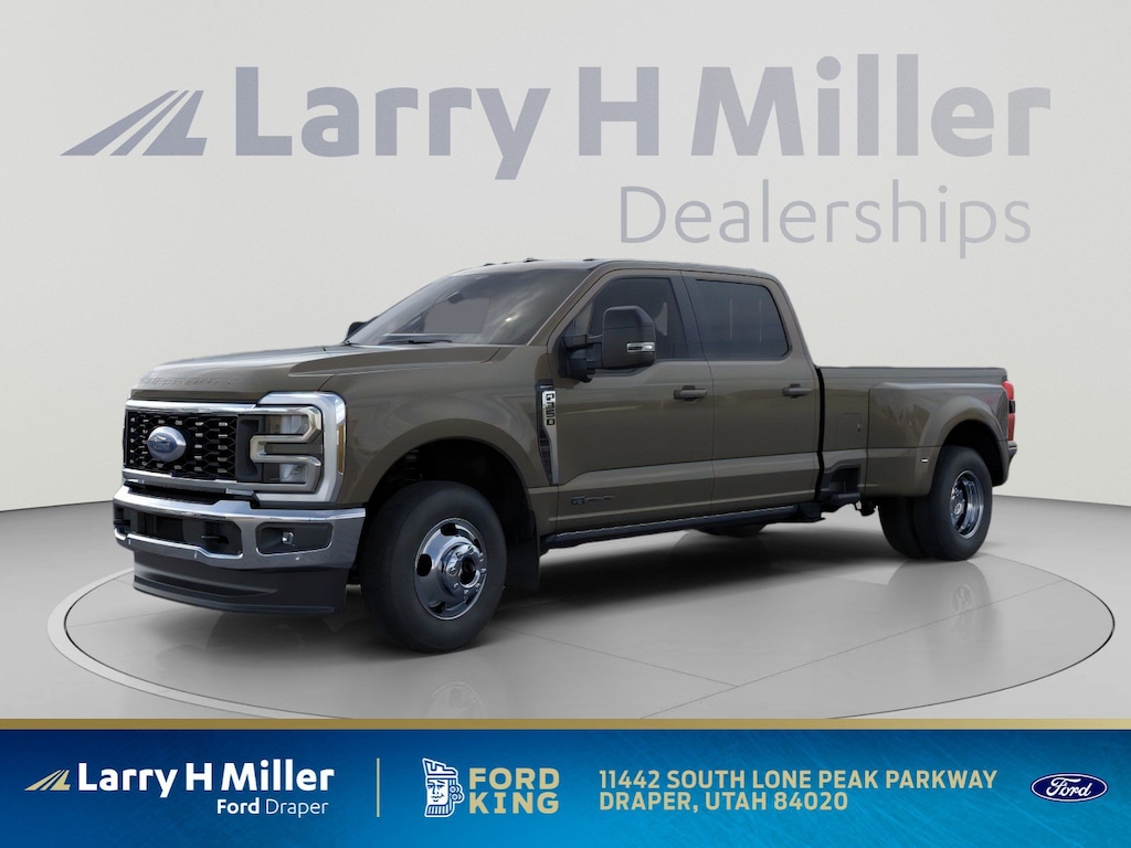 New 2026 Ford Super Duty F-350 DRW LARIAT 4WD Crew Cab 8' Box V8 Engine