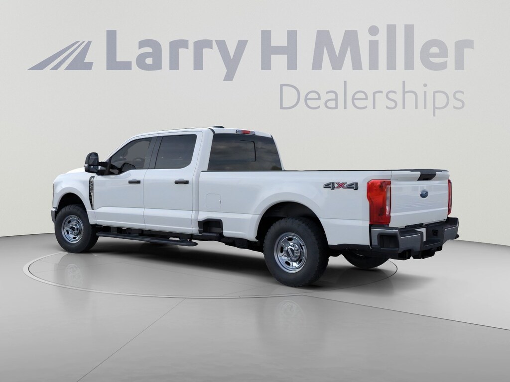 New 2026 Ford Super Duty F-350 SRW XL 4WD Crew Cab 8' Box V8 Engine