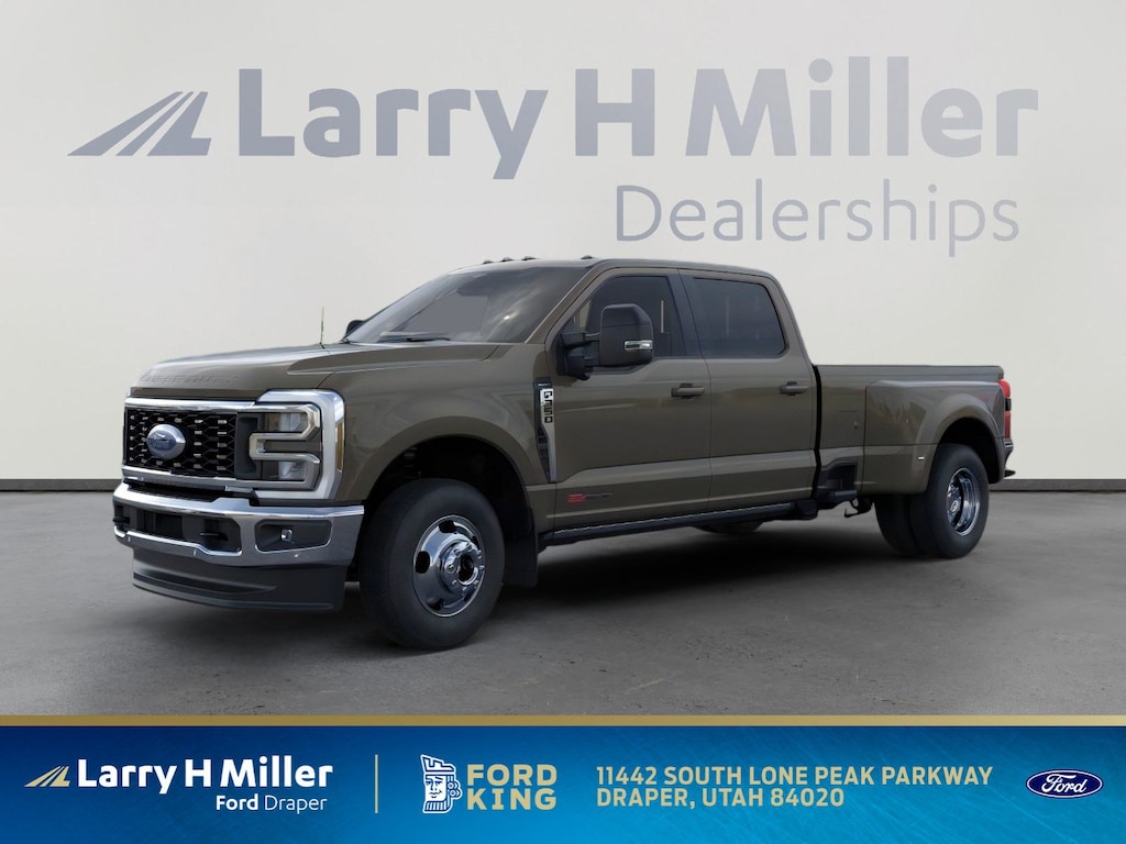 New 2026 Ford Super Duty F-350 DRW LARIAT 4WD Crew Cab 8' Box V8 Engine