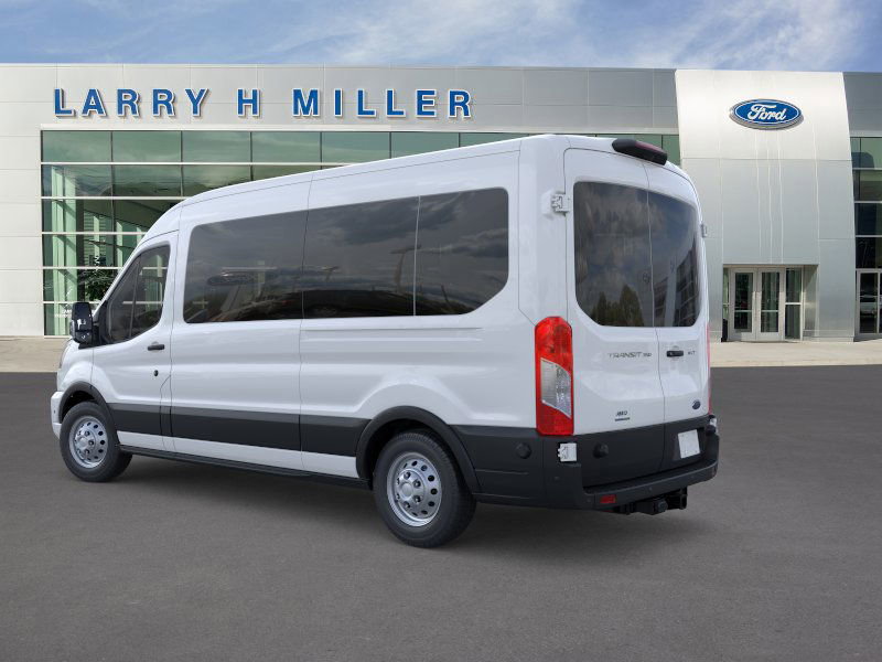 2025 Ford Transit Passenger XLT photo 3