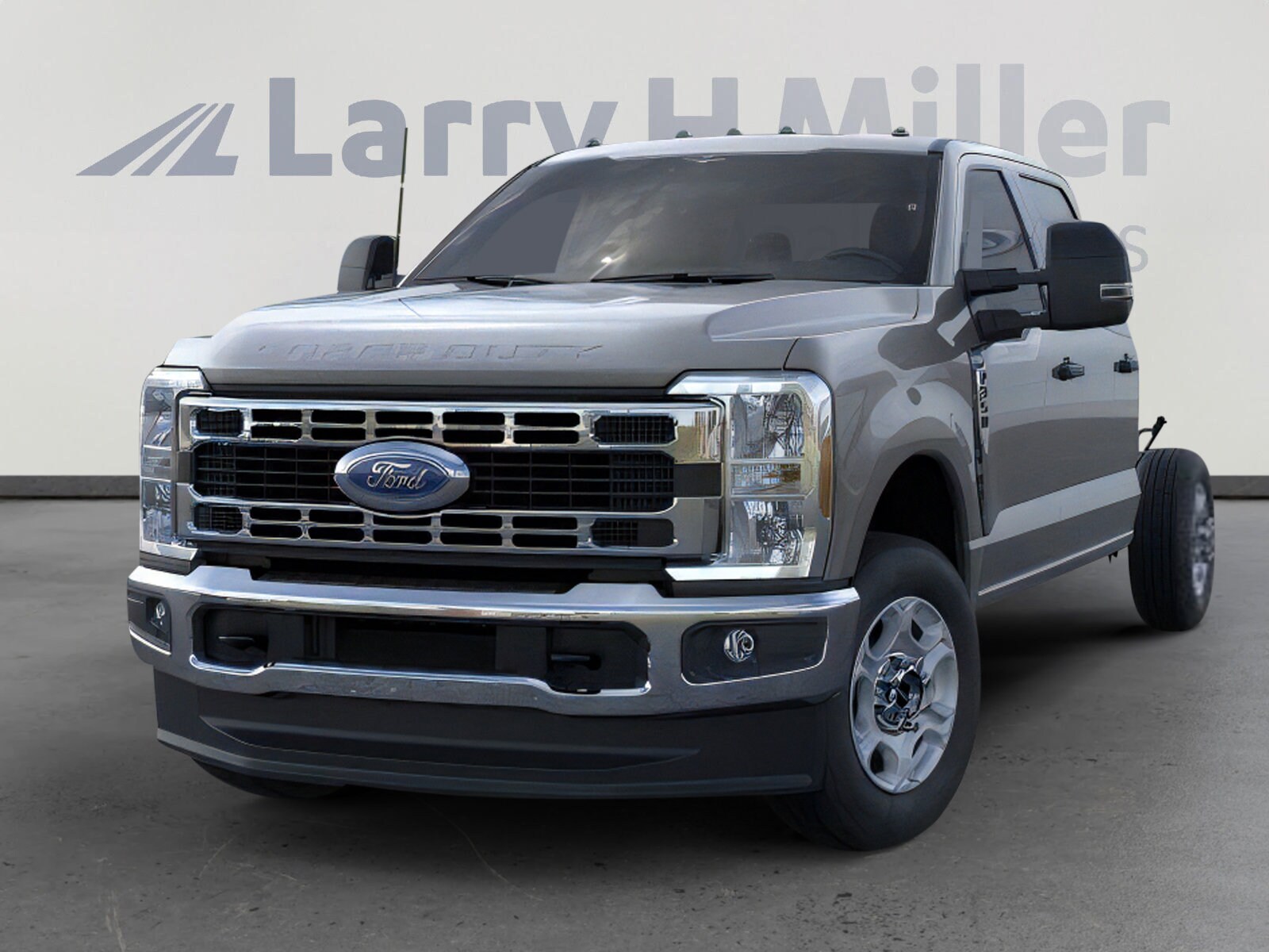 2025 Ford F-350 Super Duty Chassis Cab XLT - Photo 2
