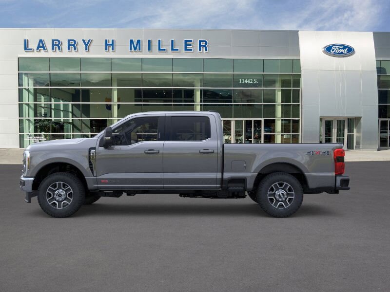 2025 Ford F-350 Lariat photo 3