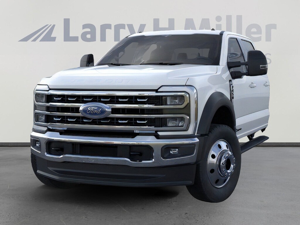 New 2026 Ford Super Duty F-450 DRW LARIAT F-450 4X4 CREW CHAS CAB DRW/179 V8 Engine