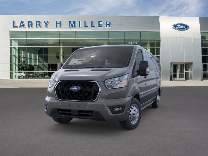 2025 Ford Transit Passenger XLT photo 2