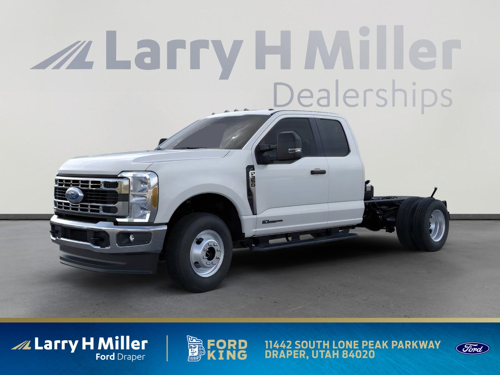 2025 Ford F-350 Super Duty Chassis Cab XL's photo