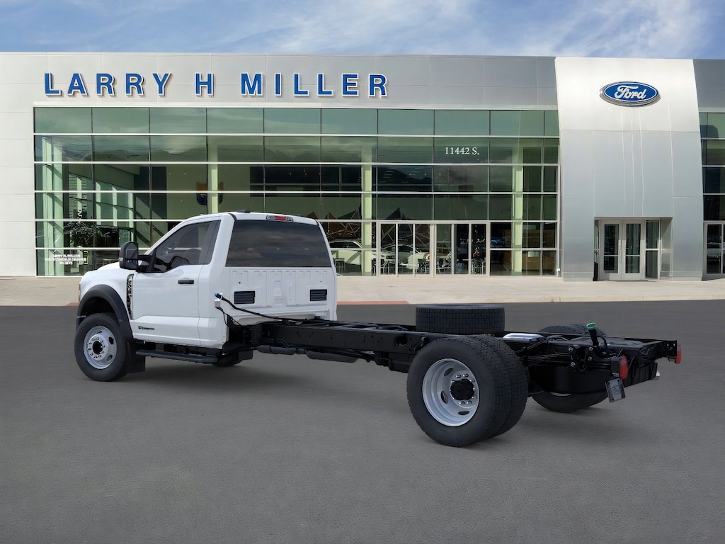 New 2025 Ford Super Duty F-550 DRW XL 4X4 CHASSIS CAB DRW/169 V8 Engine