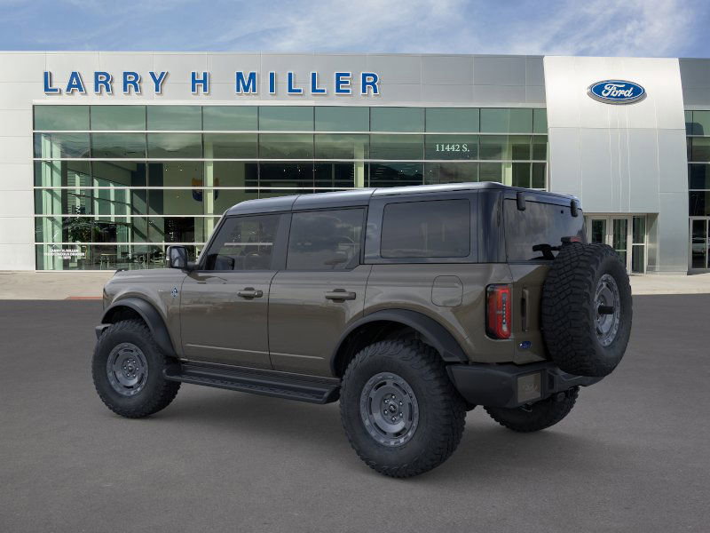 2025 Ford Bronco Outer Banks photo 3