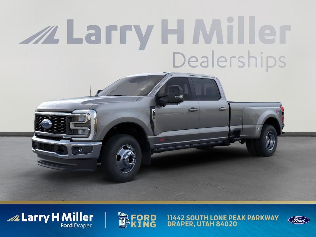 New 2026 Ford Super Duty F-350 DRW LARIAT 4WD Crew Cab 8' Box V8 Engine