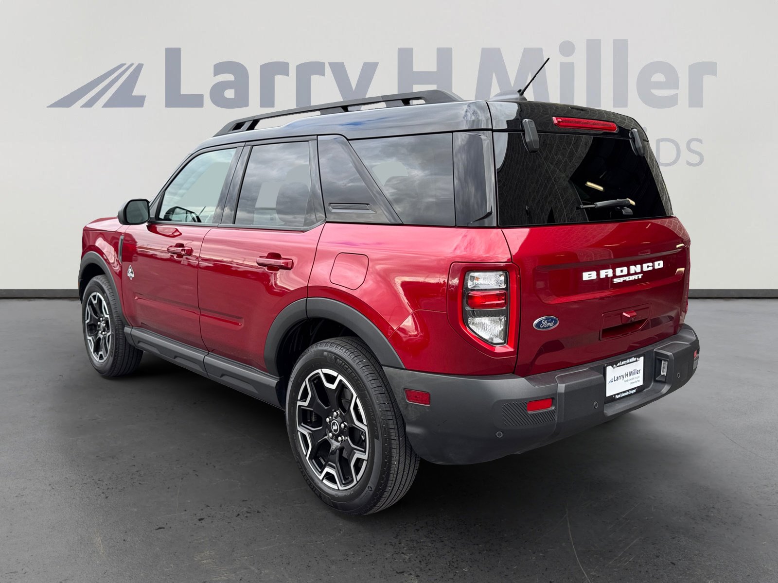 2025 Ford Bronco Sport Outer Banks photo 3