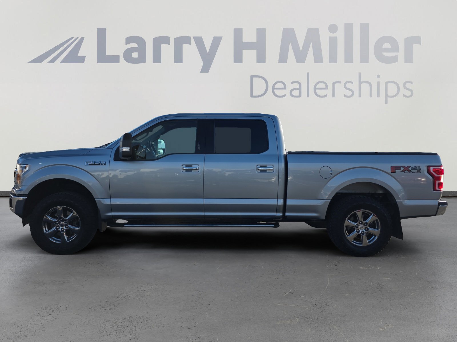 2020 Ford F-150 XLT photo 2