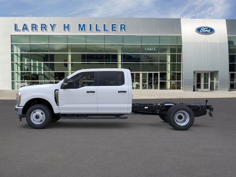 2026 Ford F-350 XL photo 3