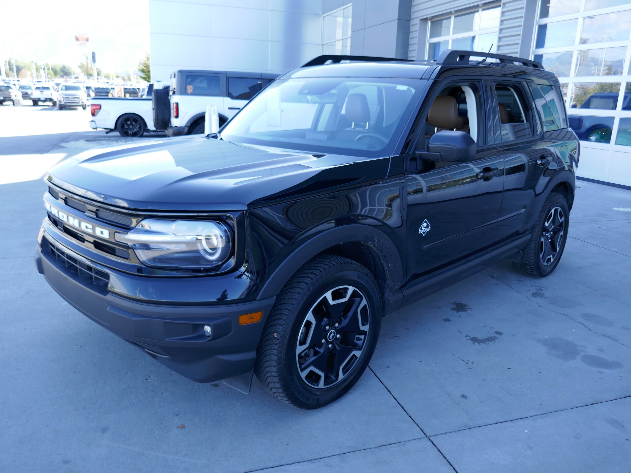 2022 Ford Bronco Sport Outer Banks photo 2