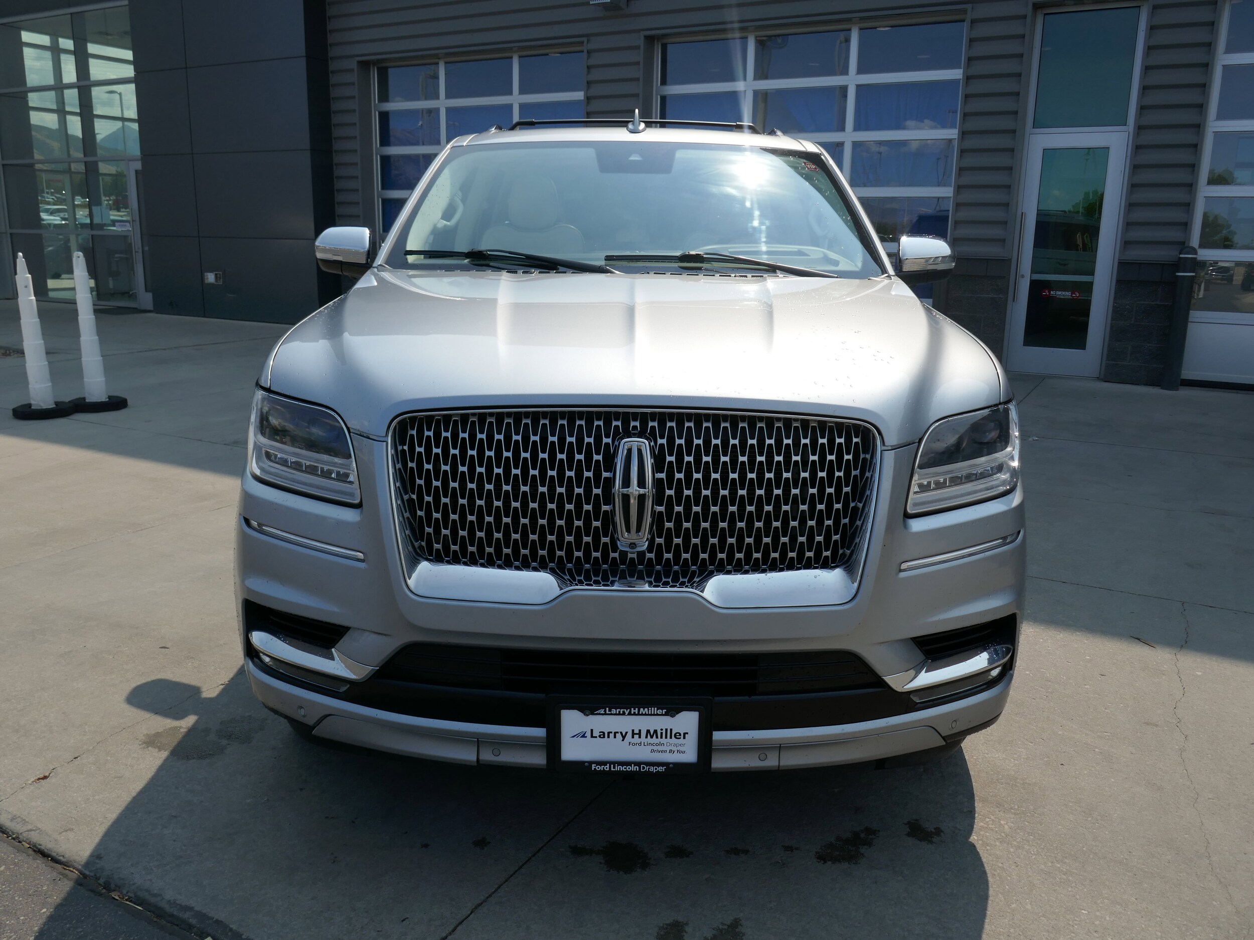 2021 Lincoln Navigator Black Label photo 2