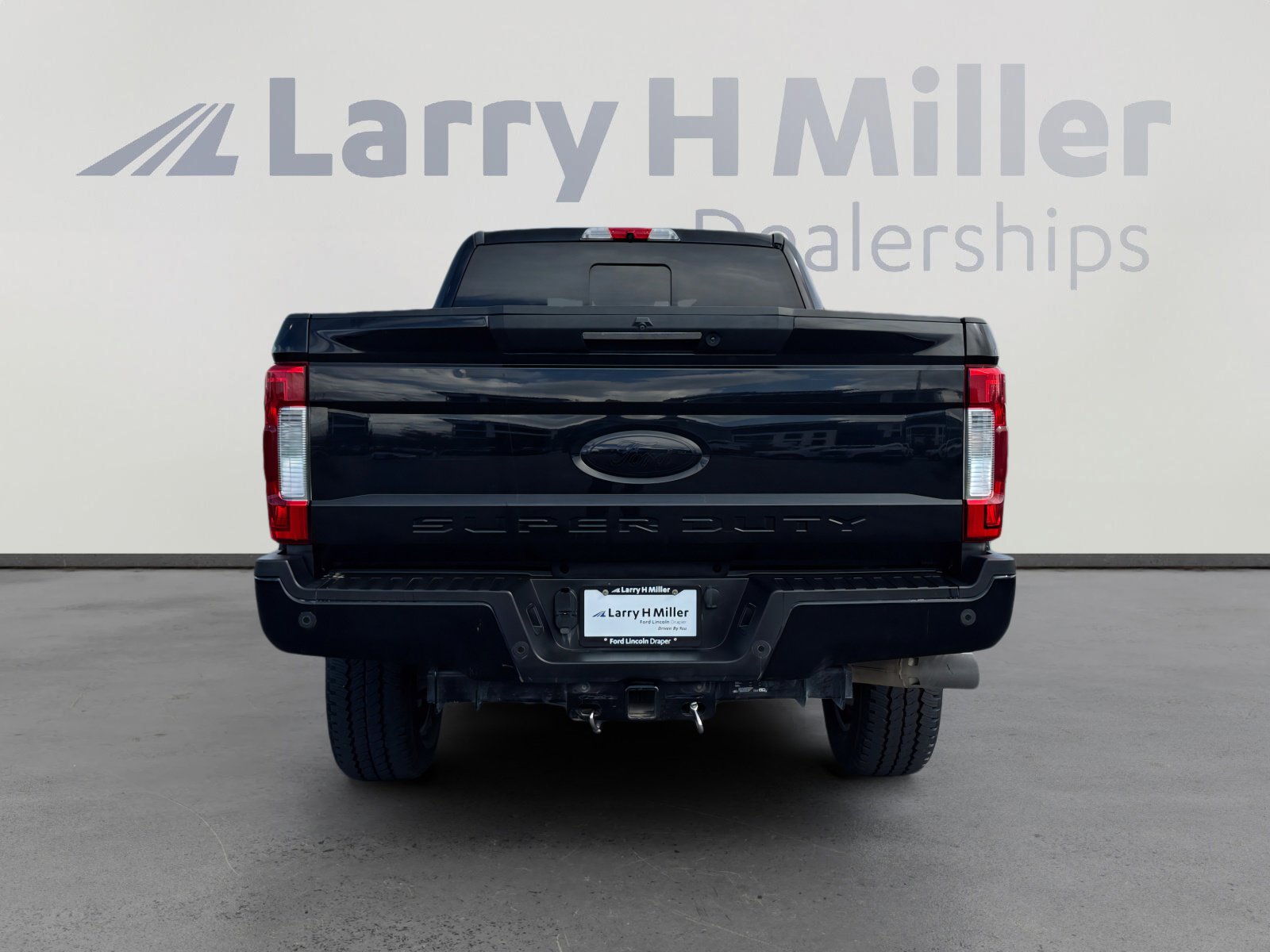 2019 Ford F-350 Lariat photo 4