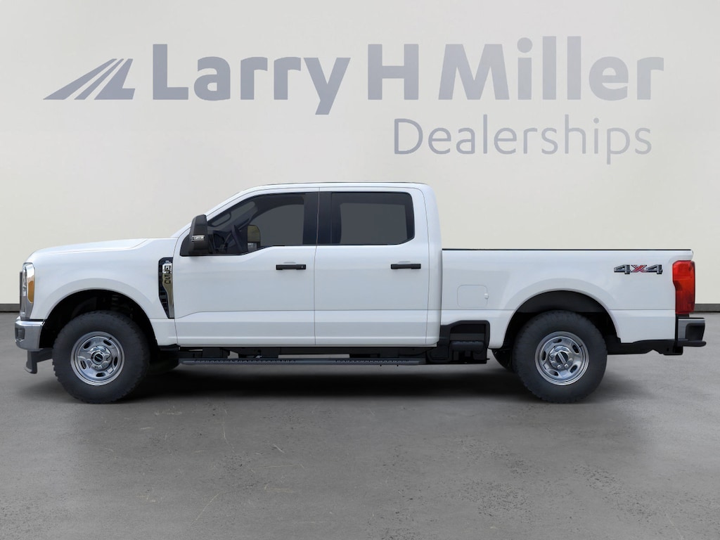 New 2026 Ford Super Duty F-350 SRW XL 4WD Crew Cab 8' Box V8 Engine