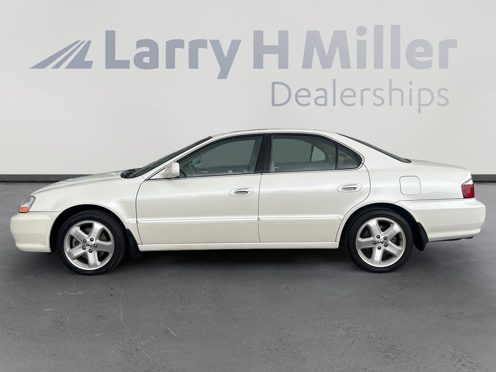 Used 2003 Acura TL Type-S with VIN 19UUA56813A064668 for sale in Draper, UT