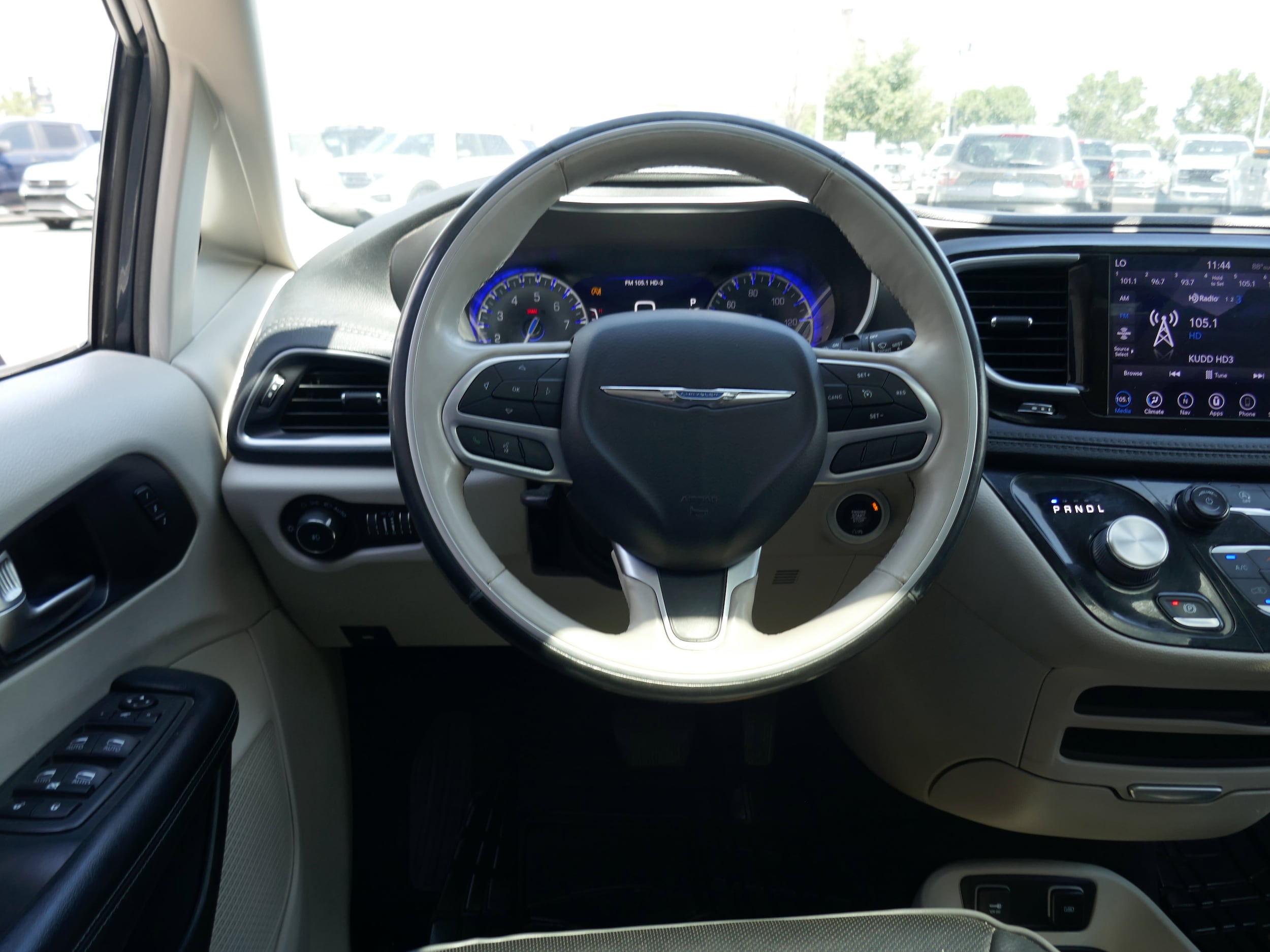 Used 2020 Chrysler Pacifica Limited with VIN 2C4RC1GG3LR290347 for sale in Draper, UT
