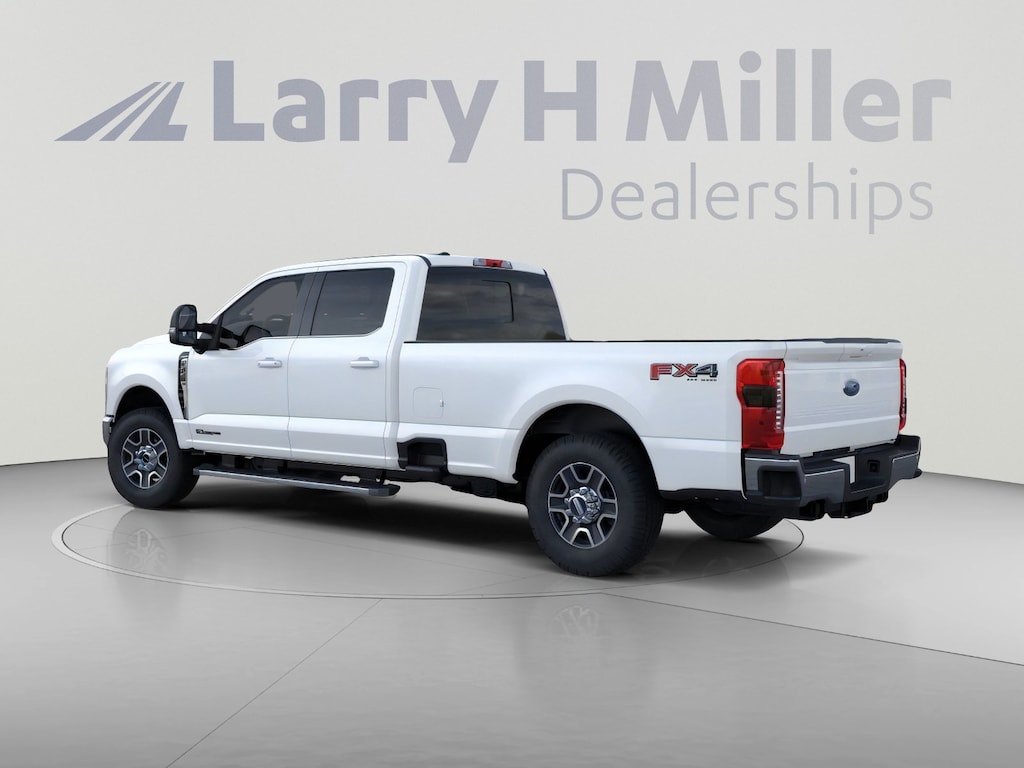 New 2026 Ford Super Duty F-350 SRW LARIAT 4WD Crew Cab 8' Box V8 Engine