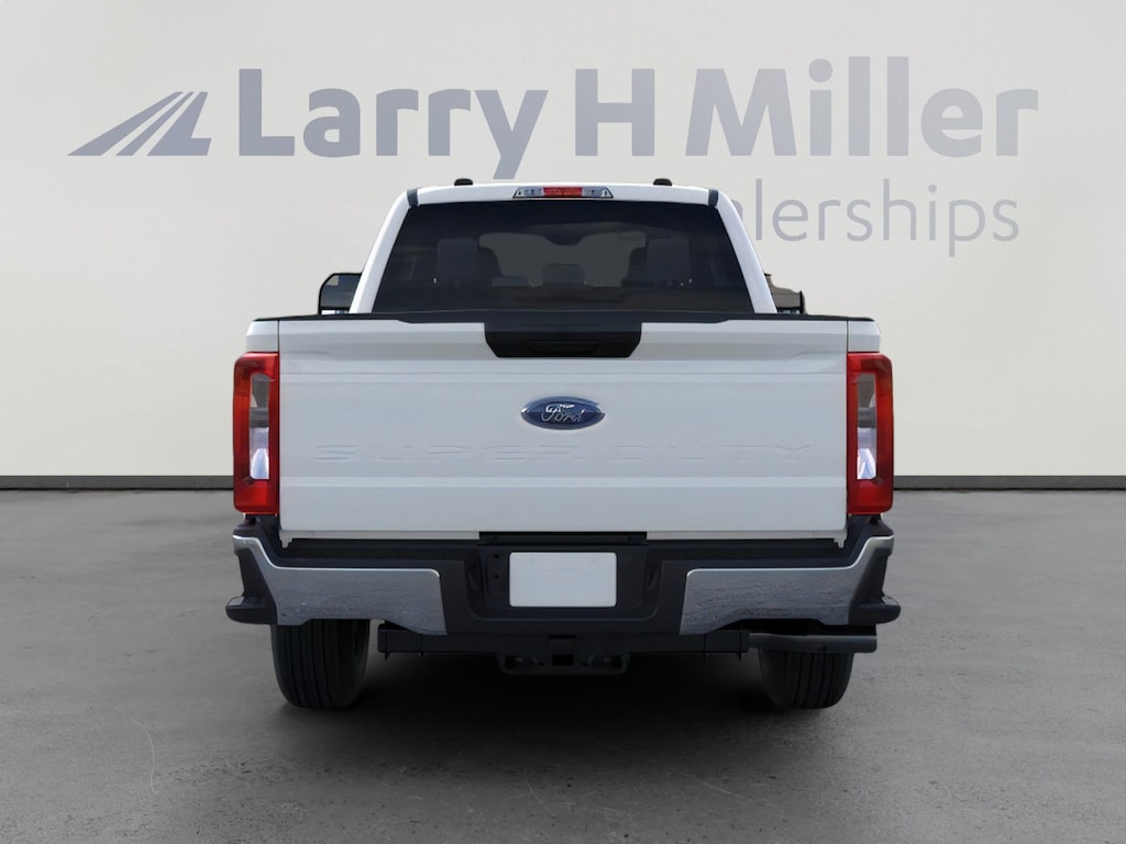 New 2026 Ford Super Duty F-350 SRW XL 4WD Crew Cab 6-3/4' Box V8 Engine