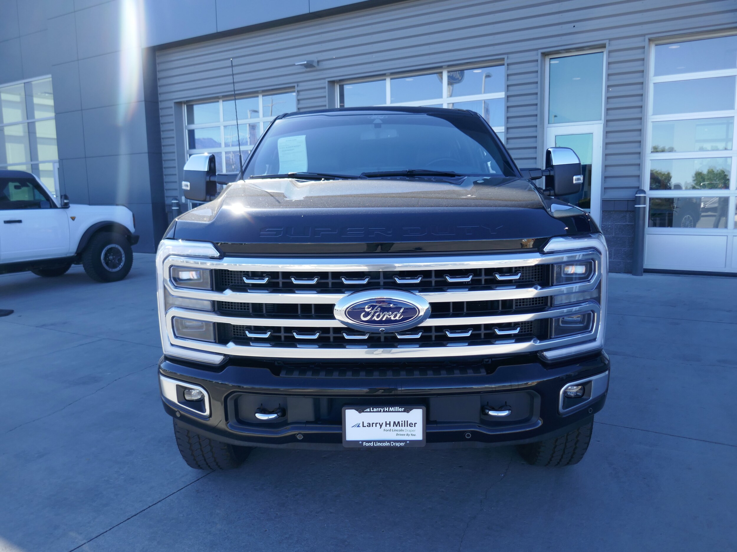 2024 Ford F-350 Platinum photo 2