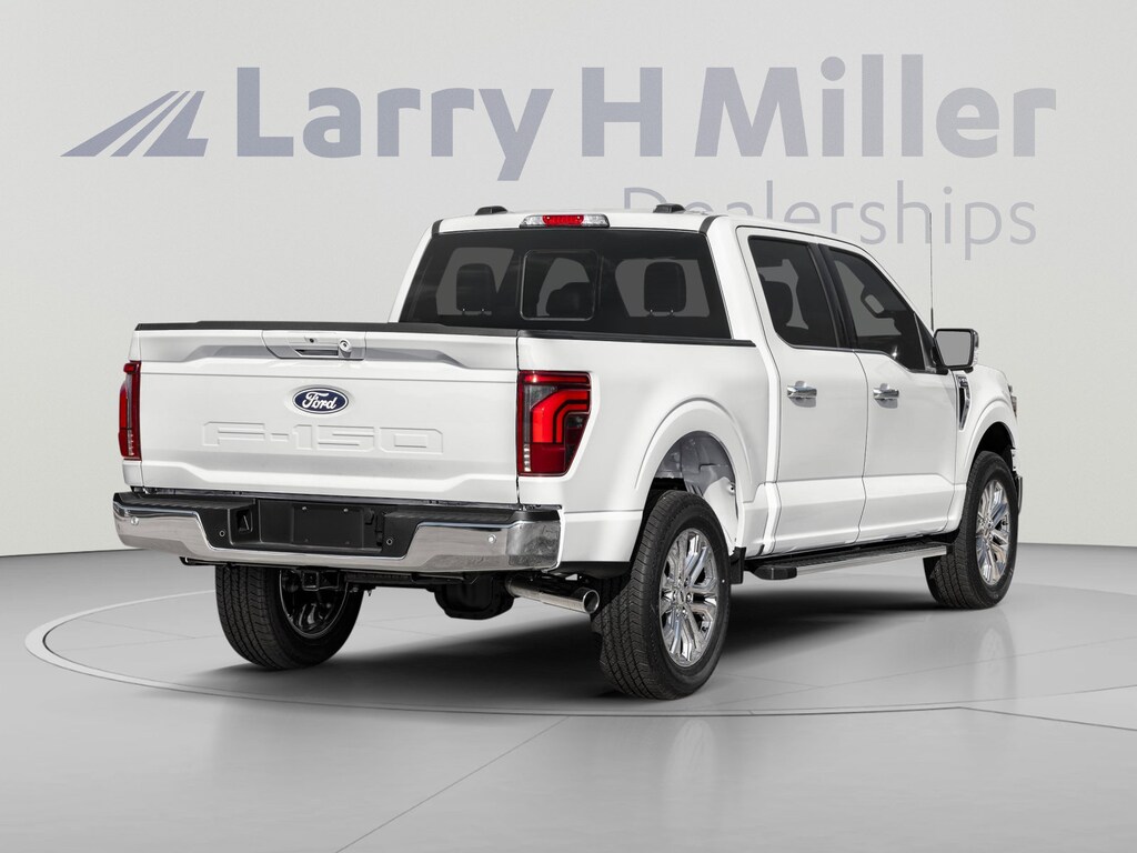 New 2026 Ford F-150 LARIAT 4WD SuperCrew 5-1/2' Box V6 Engine
