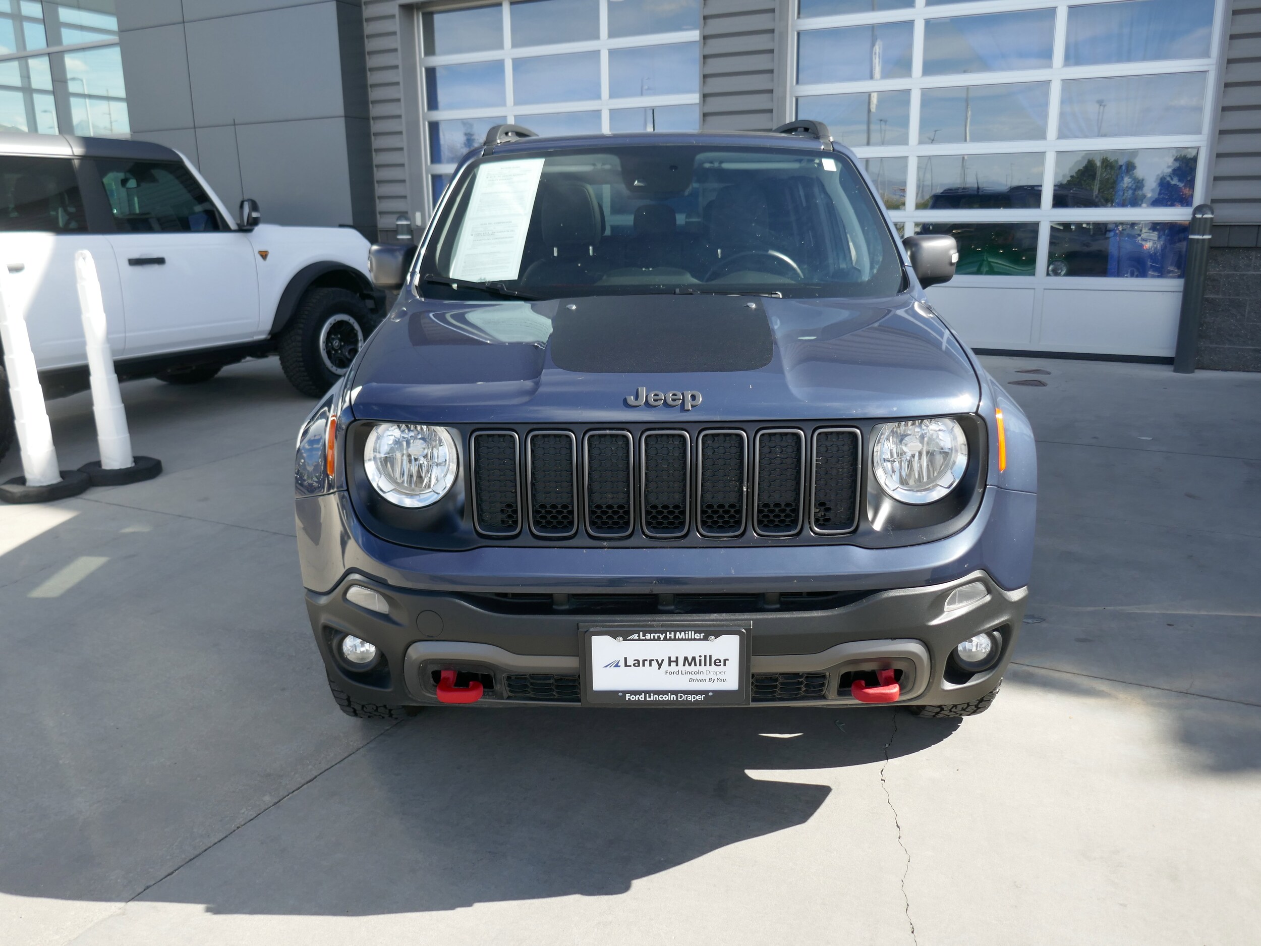 2021 Jeep Renegade Trailhawk photo 2