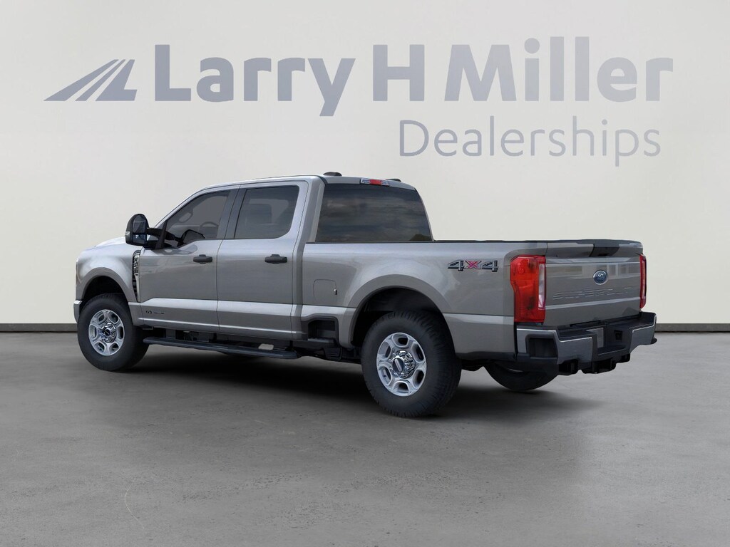 New 2026 Ford Super Duty F-350 SRW XLT 4WD Crew Cab 6-3/4' Box V8 Engine