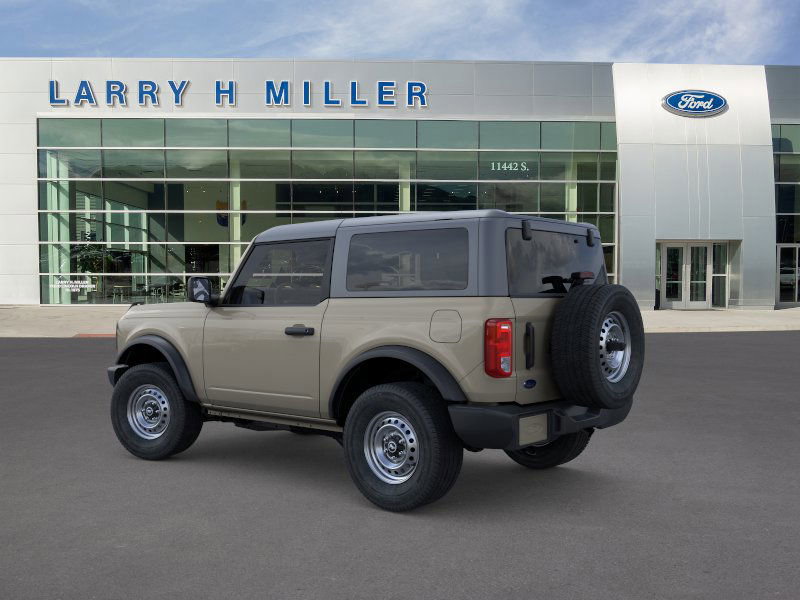 2025 Ford Bronco Base photo 4