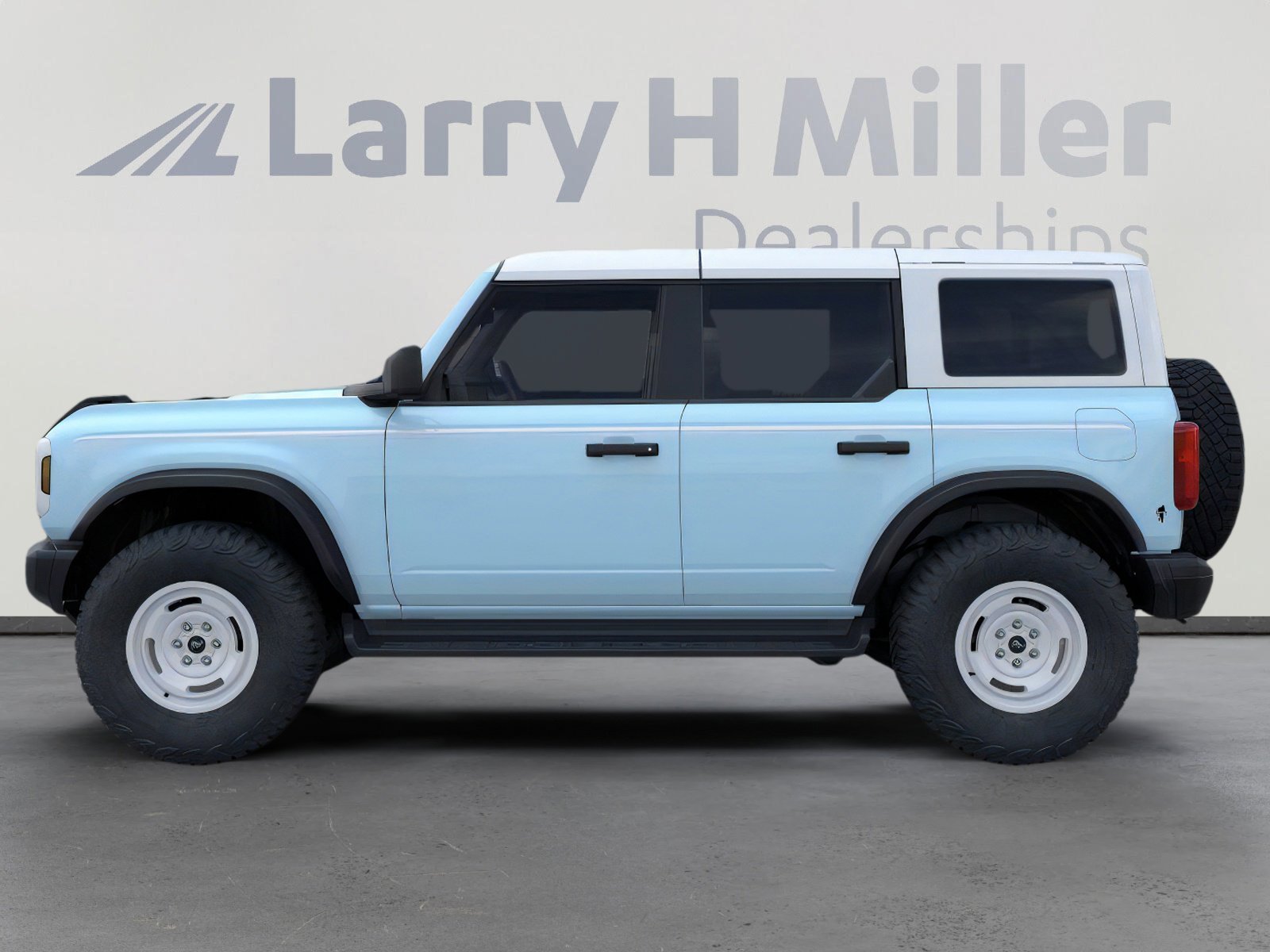 2025 Ford Bronco Heritage First Edition photo 3