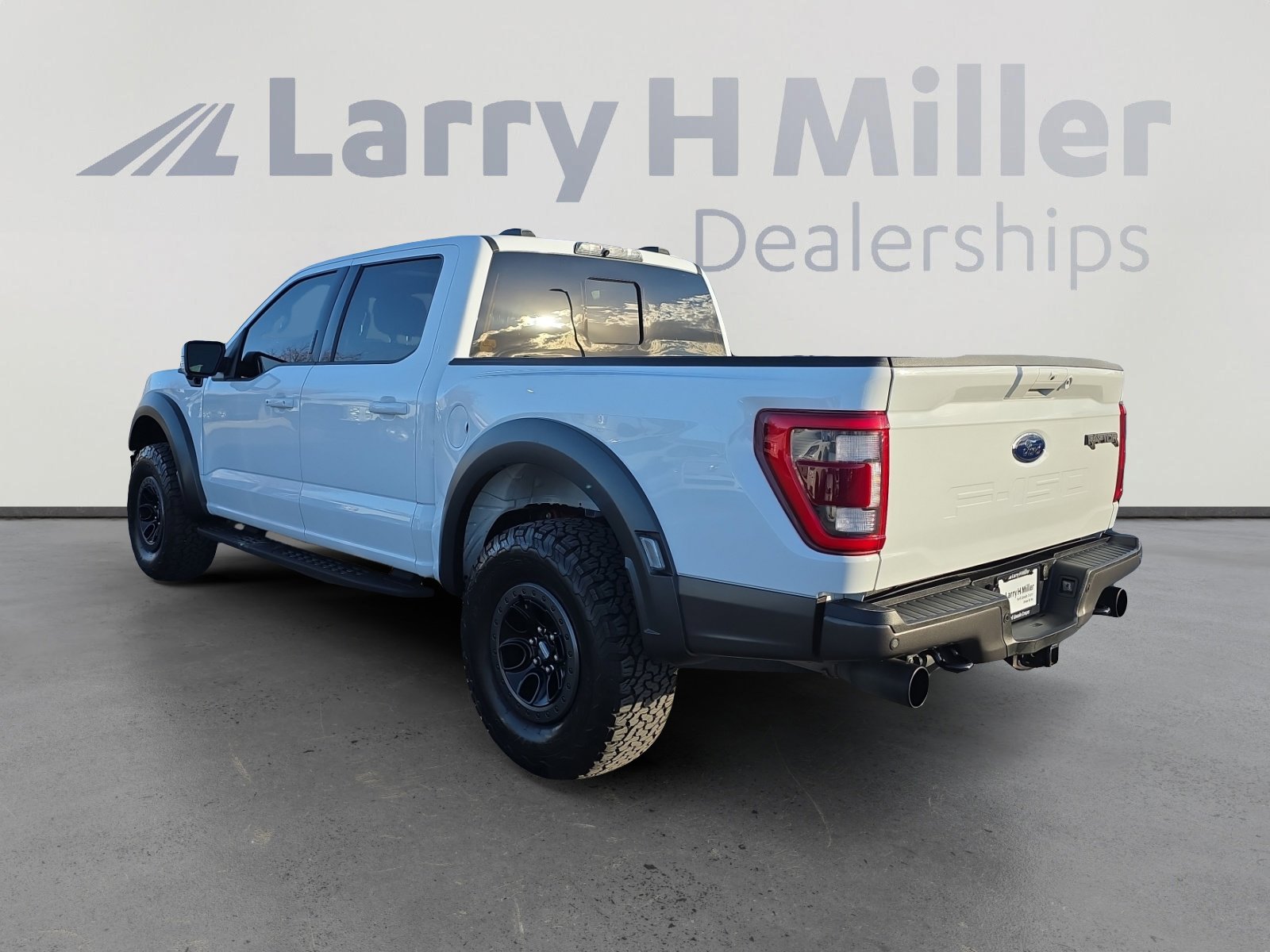 2022 Ford F-150 Raptor photo 2