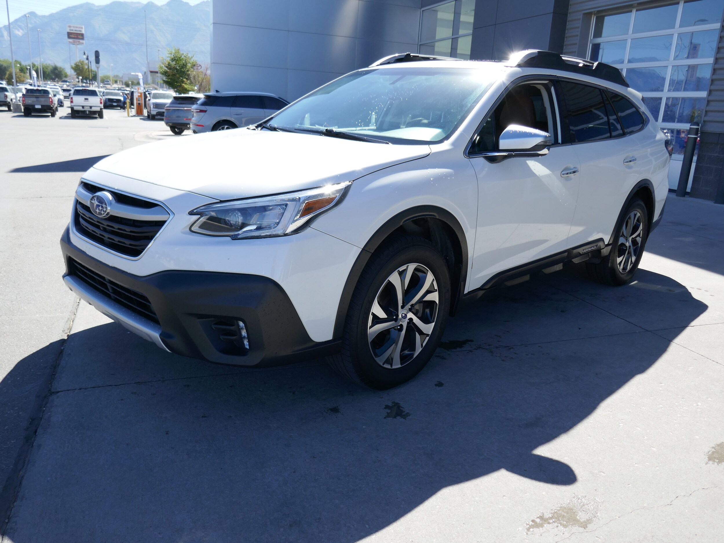2021 Subaru Outback Touring XT photo 4