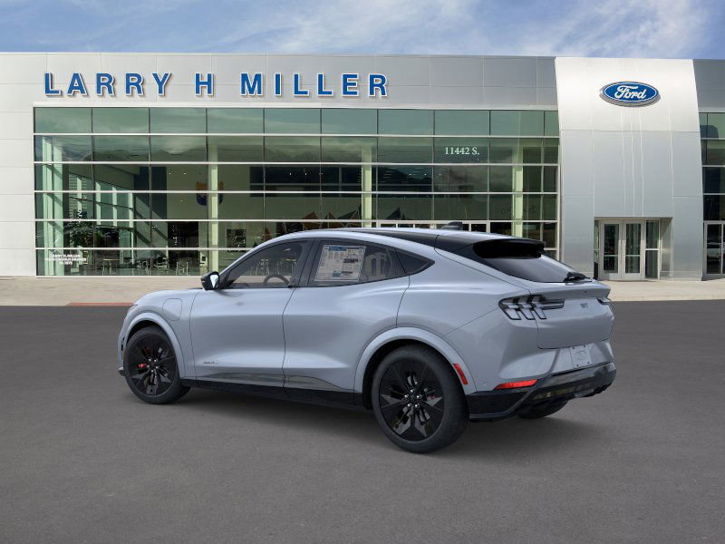 2025 Ford Mustang Mach-E GT photo 4