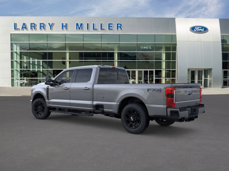 2025 Ford F-350 Lariat photo 4