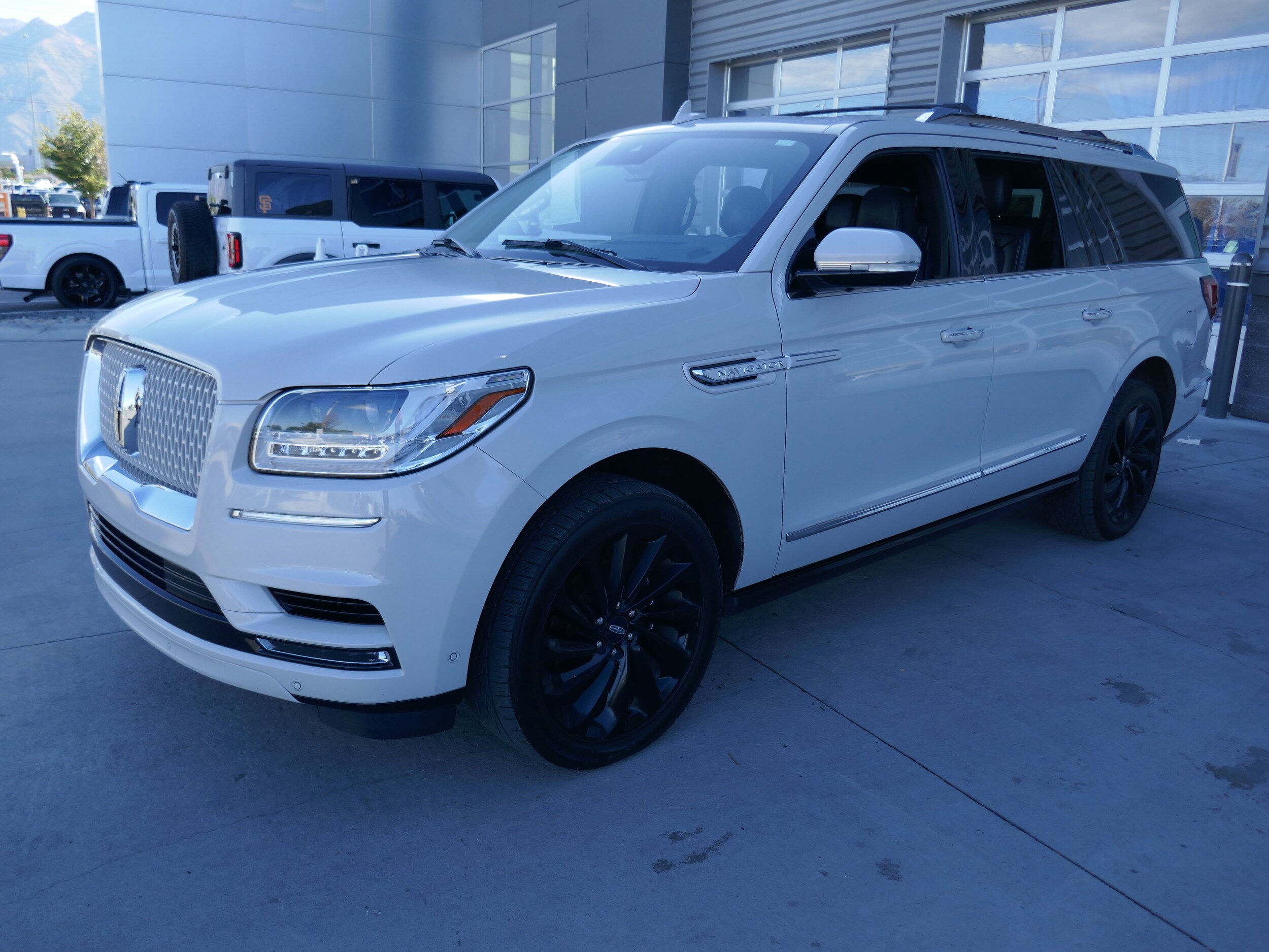 2021 Lincoln Navigator L Reserve photo 3