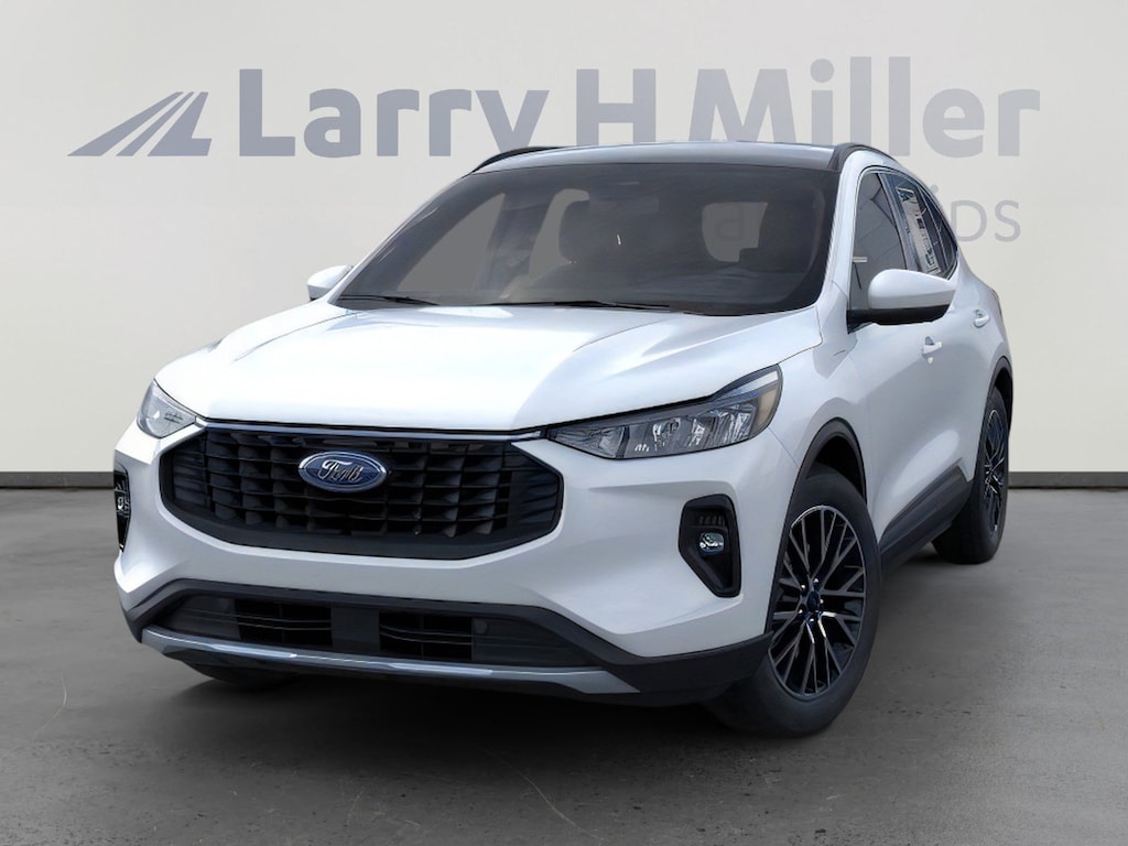 New 2026 Ford Escape PHEV FWD I4 Engine