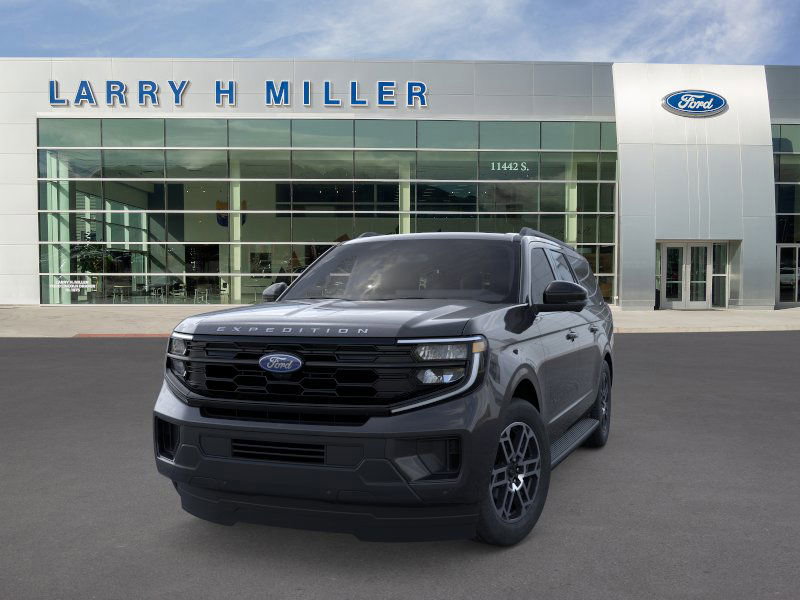 2025 Ford Expedition MAX photo 2
