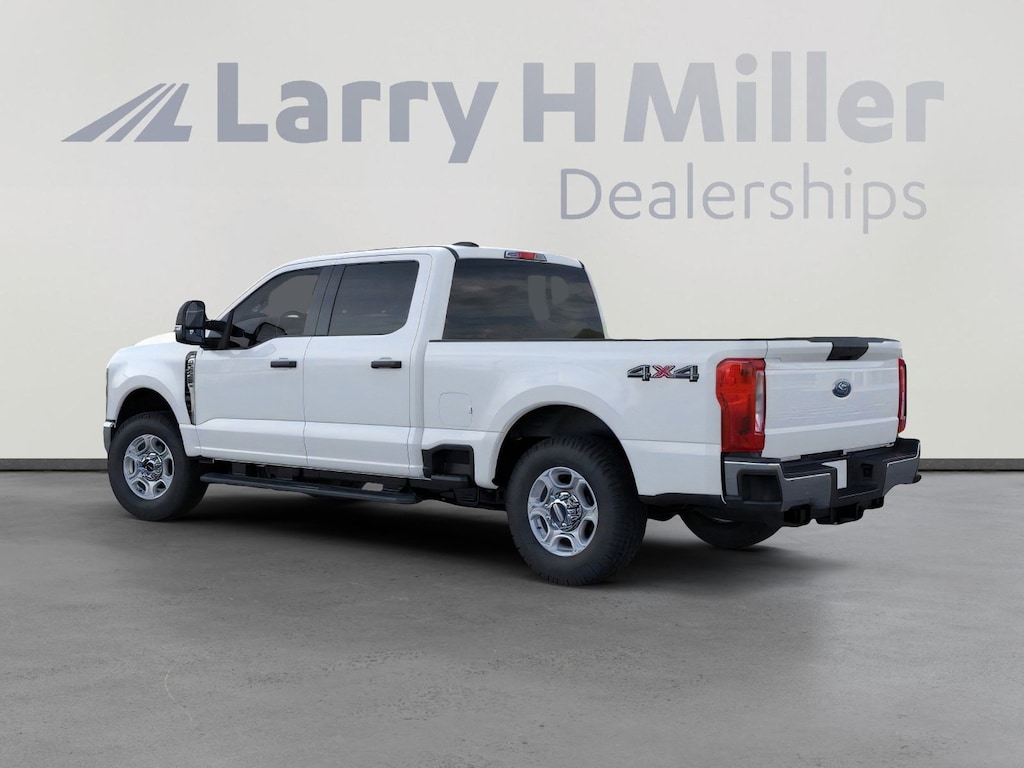 New 2026 Ford Super Duty F-250 SRW XLT 4WD Crew Cab 8' Box V8 Engine