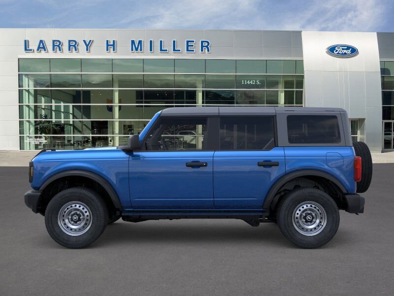 2025 Ford Bronco Base photo 3
