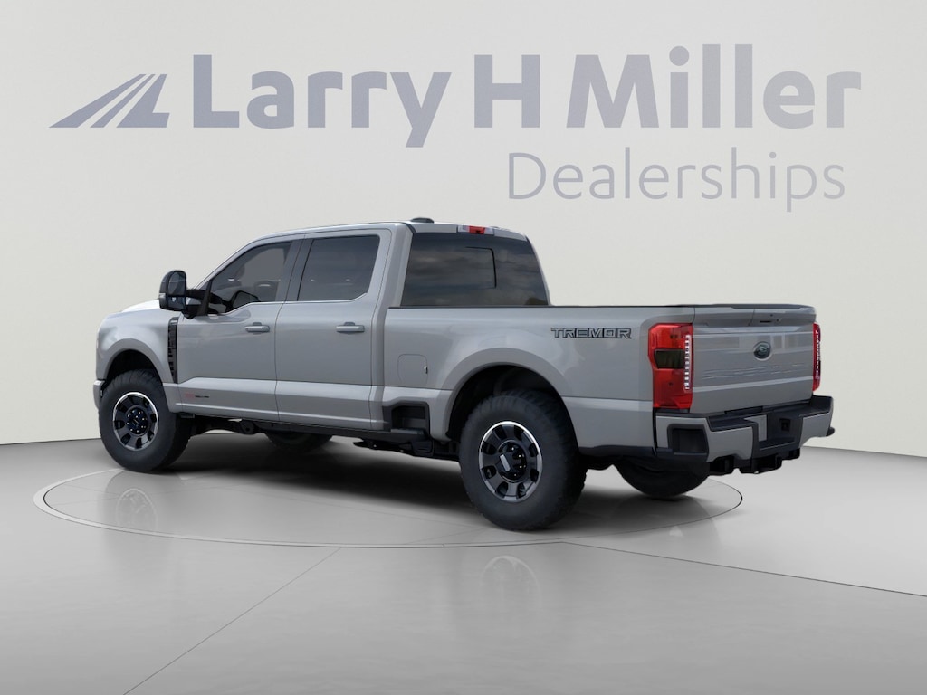 New 2026 Ford Super Duty F-350 SRW LARIAT 4WD Crew Cab 6-3/4' Box V8 Engine
