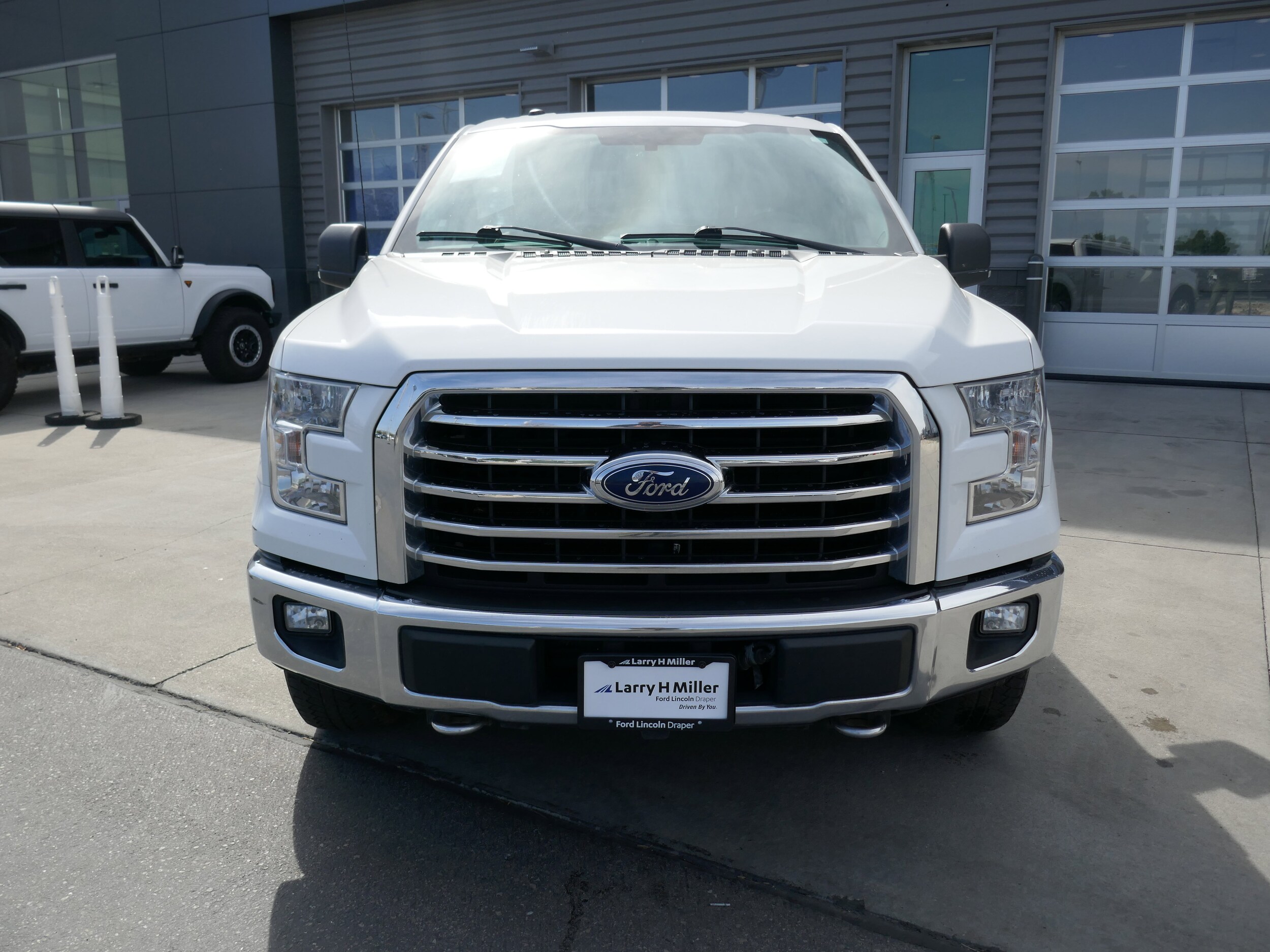 2017 Ford F-150 XLT photo 2