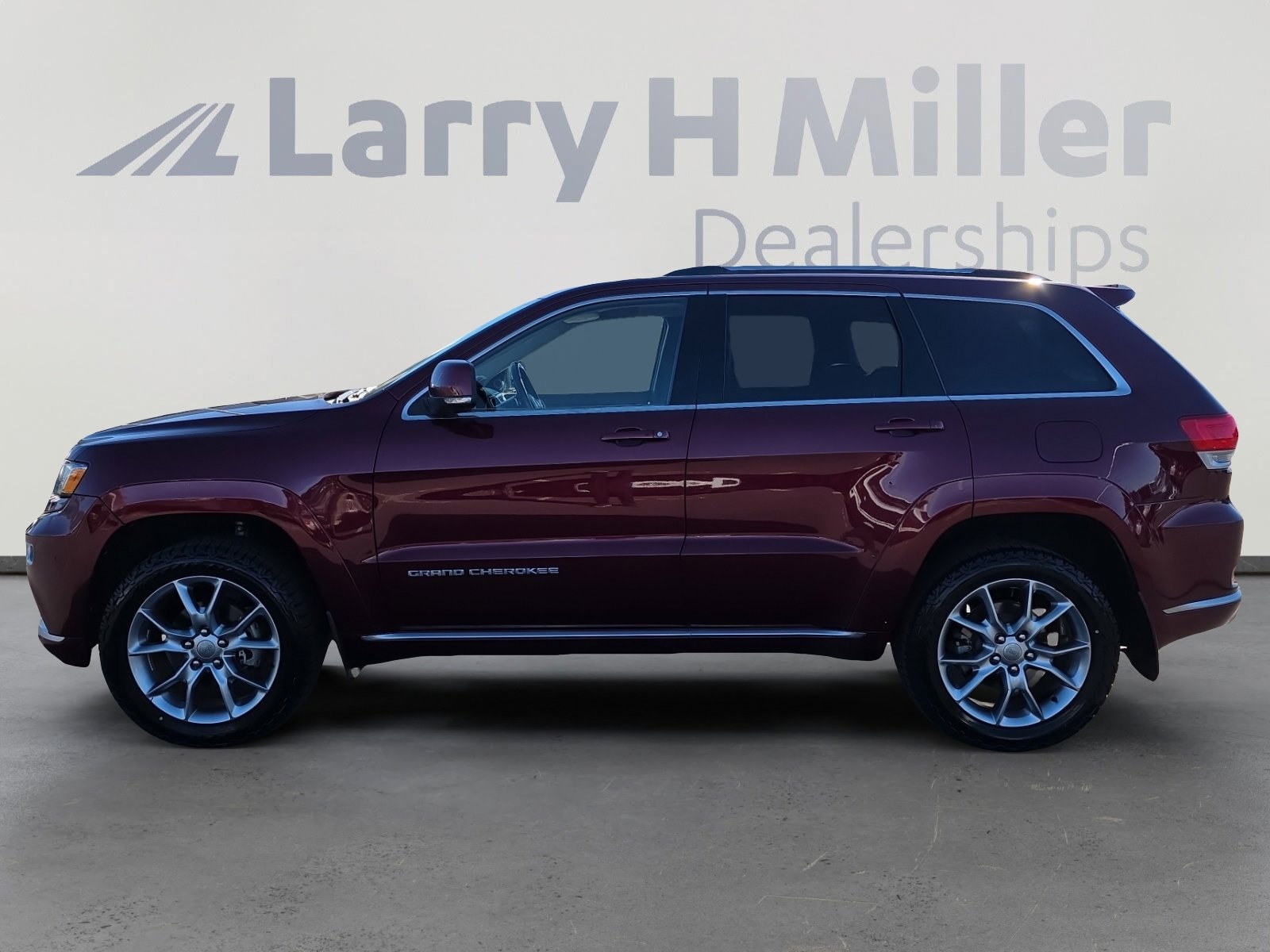 Used 2016 Jeep Grand Cherokee Summit with VIN 1C4RJFJG1GC358218 for sale in Draper, UT