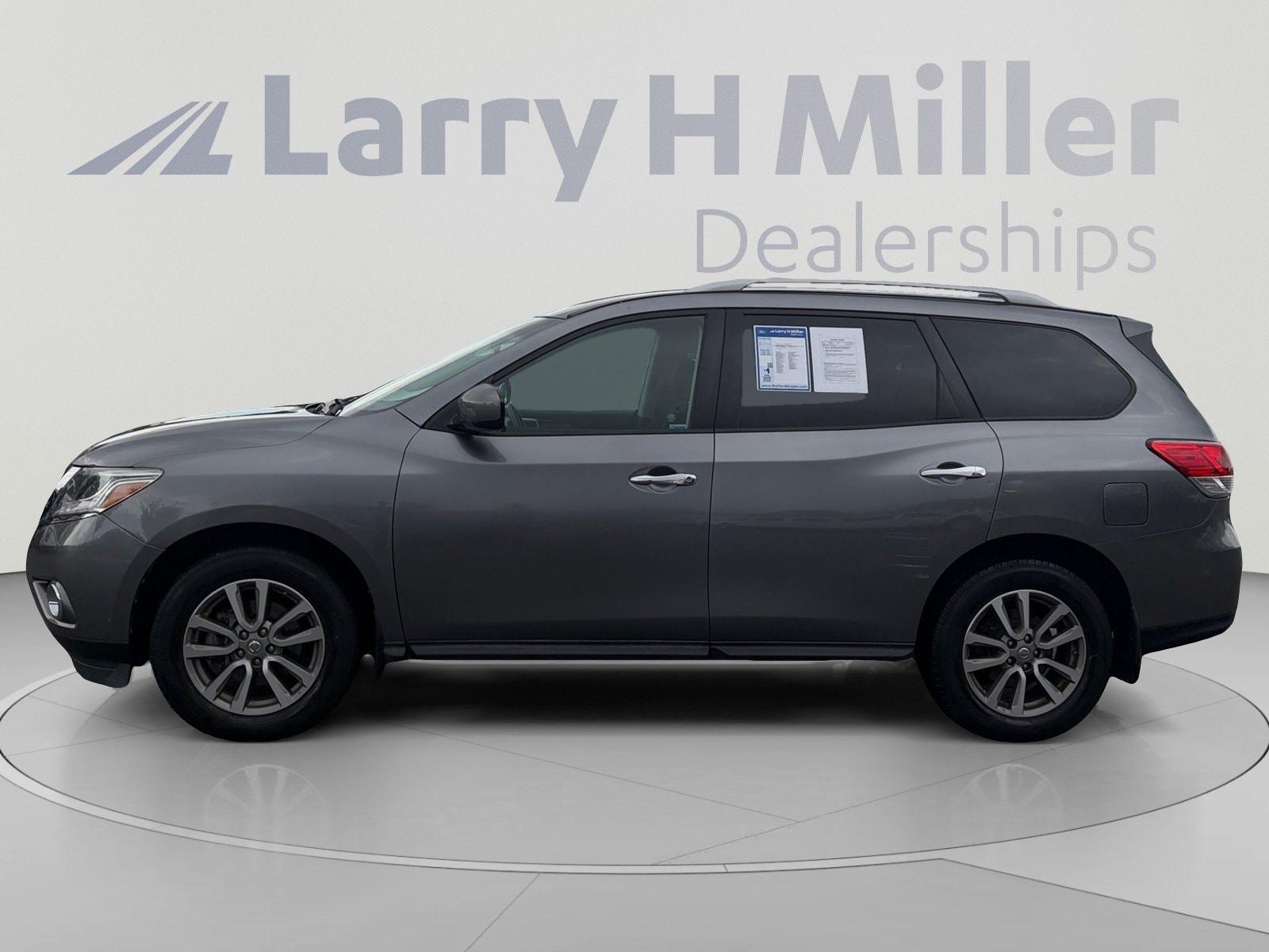 Used 2015 Nissan Pathfinder SV with VIN 5N1AR2MM7FC670716 for sale in Draper, UT