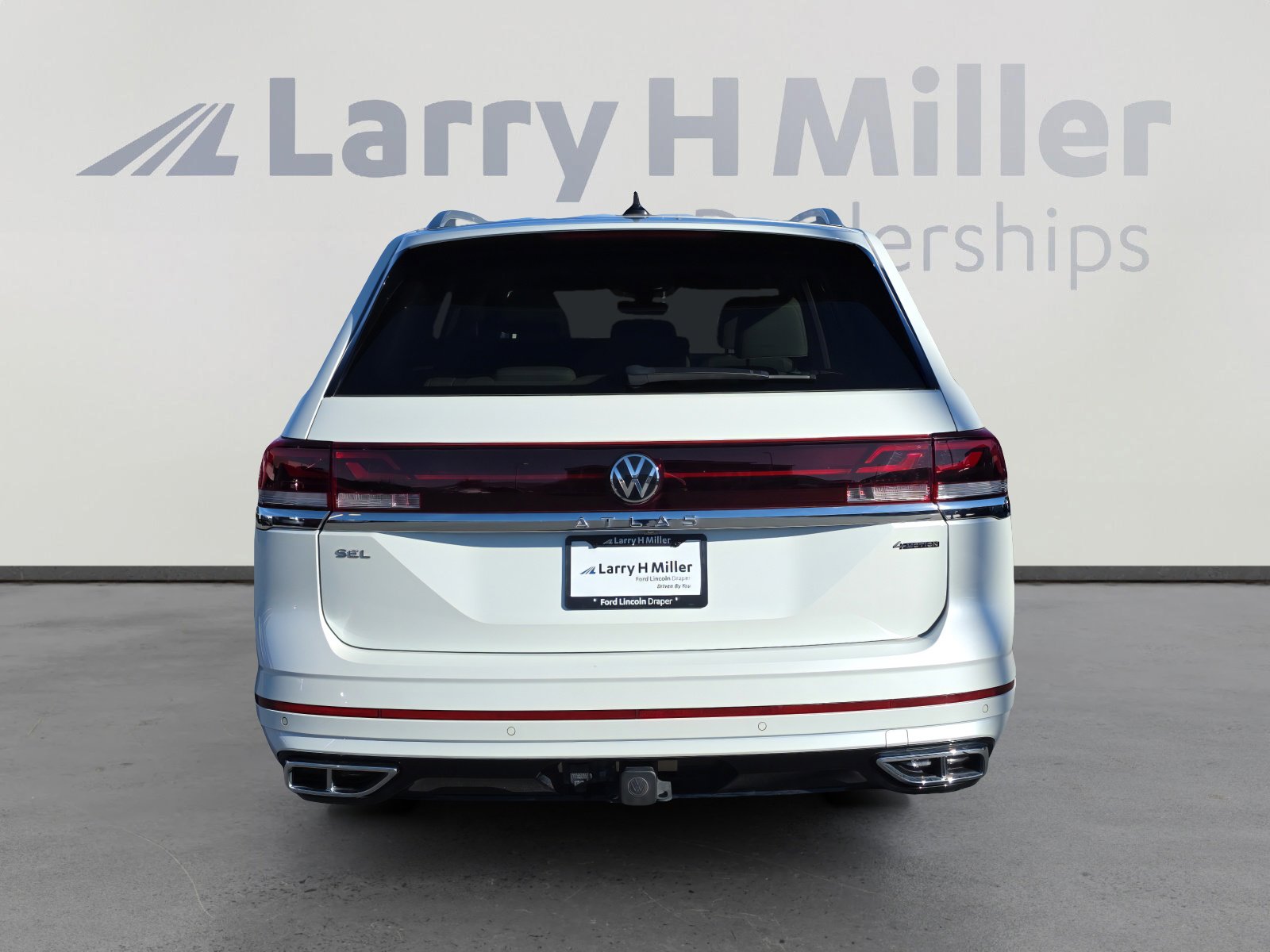 2024 Volkswagen Atlas SEL Premium R-Line photo 4