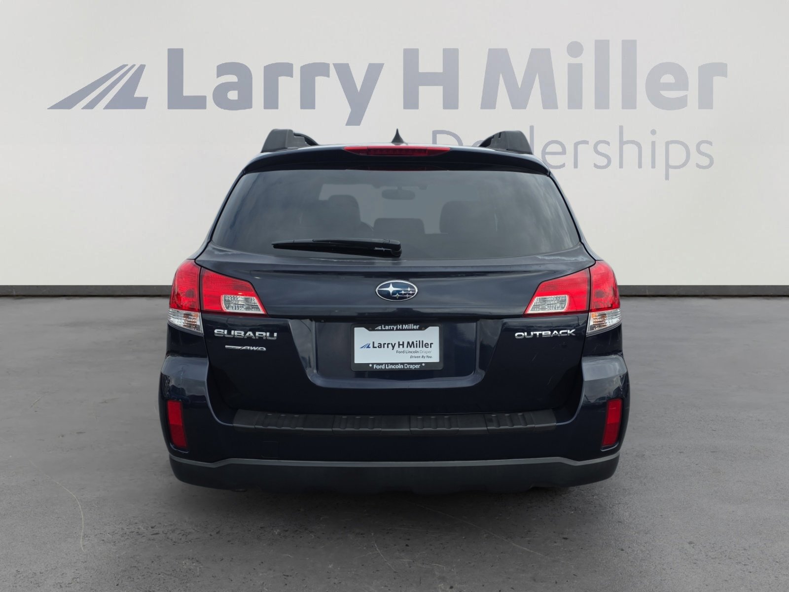 2013 Subaru Outback 2.5i Limited photo 3