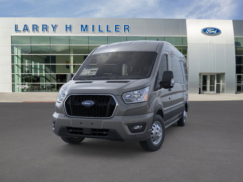 2025 Ford Transit Passenger XLT photo 2