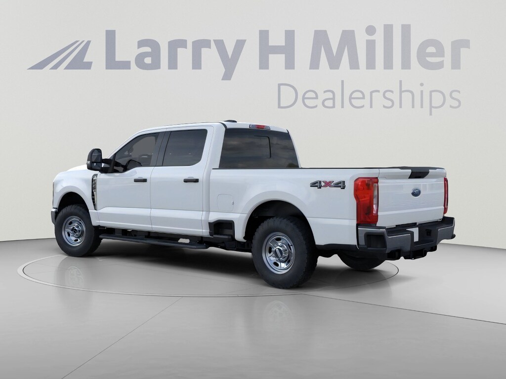 New 2026 Ford Super Duty F-350 SRW XL 4WD Crew Cab 8' Box V8 Engine